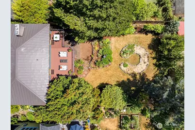 745 N 97th Street, Seattle, WA 98103 - Photo 36