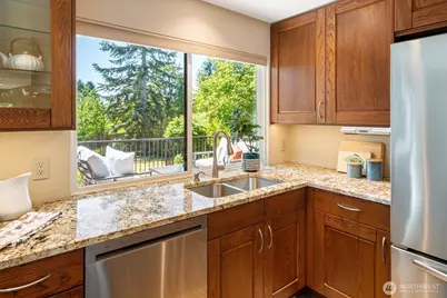745 N 97th Street, Seattle, WA 98103 - Photo 10