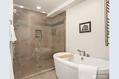 2804 Fairview Avenue E, Seattle, WA 98102 - Photo 14
