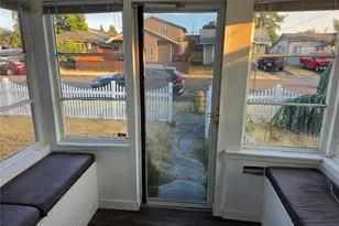 225 14th St SE, Auburn, WA 98002 - Photo 2
