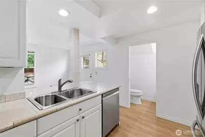 4181 244th Place SE, Sammamish, WA 98029 - Photo 8