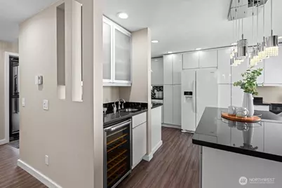 5912 California Avenue SW #201, Seattle, WA 98136 - Photo 18