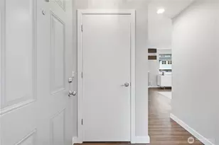 5912 California Ave SW, Seattle, WA 98136 - Photo 8