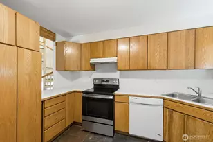 16524 35th Ave NE, Lake Forest Park, WA 98155 - Photo 10