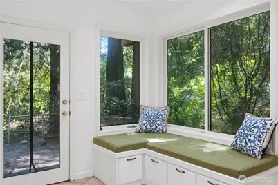 21926 SE 37th St, Sammamish, WA 98075 - Photo 14