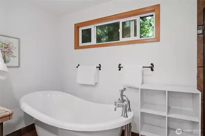21926 SE 37th St, Sammamish, WA 98075 - Photo 26