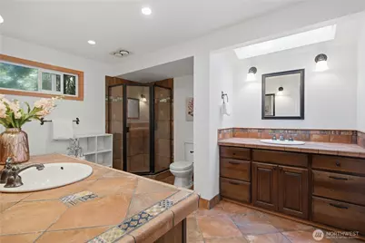 21926 SE 37th St, Sammamish, WA 98075 - Photo 24