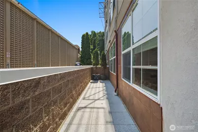 7549 SE 29th Street #103, Mercer Island, WA 98040 - Photo 34