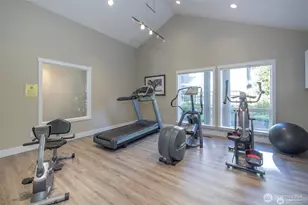 11211 NE 128th St, Kirkland, WA 98034 - Photo 26