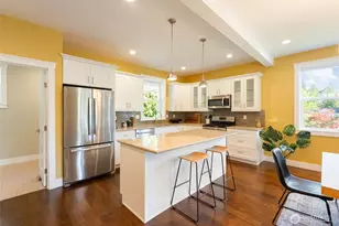 4372 Lakeview Ct, Bellingham, WA 98229 - Photo 10
