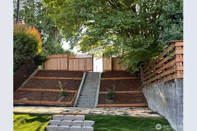 826 Chester Avenue, Bremerton, WA 98337 - Photo 2