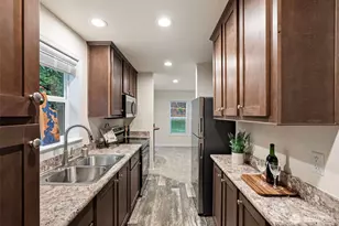 826 Chester Ave, Bremerton, WA 98337 - Photo 4