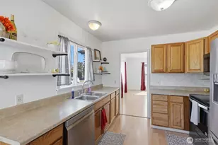 1812 23rd St, Everett, WA 98201 - Photo 16