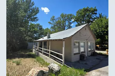 4984 Hwy 25 S, Hunters, WA 99137 - Photo 2
