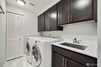 3100 W Commodore Way #305, Seattle, WA 98199 - Photo 28