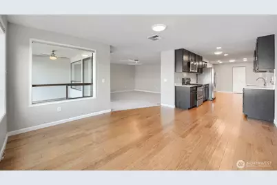 3100 W Commodore Way #305, Seattle, WA 98199 - Photo 16