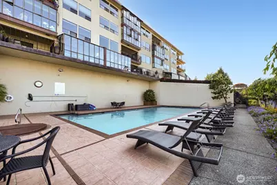 3100 W Commodore Way #305, Seattle, WA 98199 - Photo 34