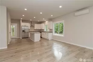 21649 Clear Lake Blvd SE, Yelm, WA 98597 - Photo 6