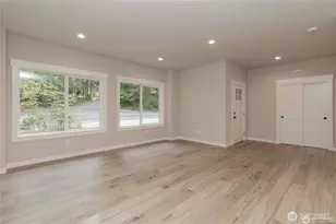 21649 Clear Lake Blvd SE, Yelm, WA 98597 - Photo 4