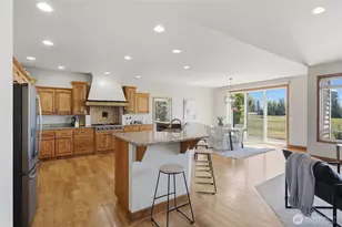 2746 Taylor Rd, Oak Harbor, WA 98277 - Photo 8