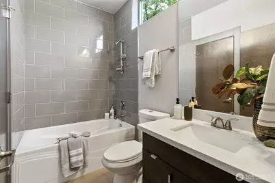 310 21st Avenue #A, Seattle, WA 98122 - Photo 12
