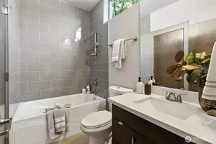 310 21st Ave, Seattle, WA 98122 - Photo 12