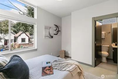 310 21st Avenue #A, Seattle, WA 98122 - Photo 16