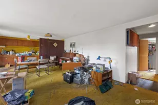 1212 146th Ave SE, Bellevue, WA 98007 - Photo 4