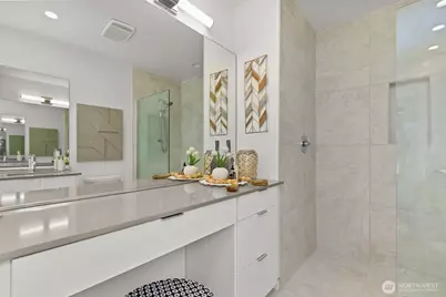 716 11th Avenue E #A, Seattle, WA 98102 - Photo 16