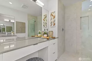 716 11th Ave E, Seattle, WA 98102 - Photo 16