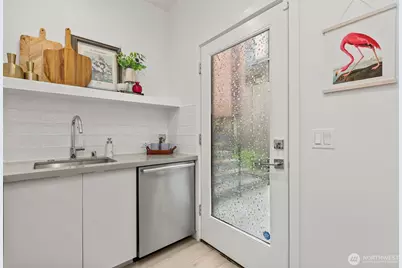 716 11th Avenue E #A, Seattle, WA 98102 - Photo 8