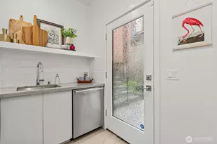 716 11th Ave E, Seattle, WA 98102 - Photo 8
