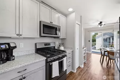 800 96th Avenue NE #J202, Lake Stevens, WA 98258 - Photo 22