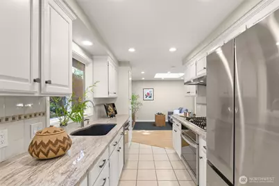 936 165th Avenue SE, Bellevue, WA 98008 - Photo 8