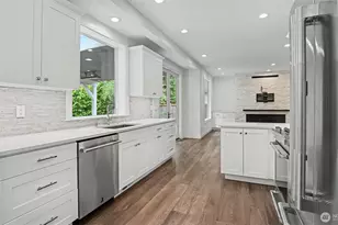 25506 SE 41st Ct, Sammamish, WA 98029 - Photo 10