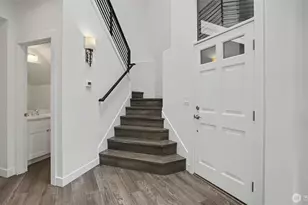 25506 SE 41st Ct, Sammamish, WA 98029 - Photo 4