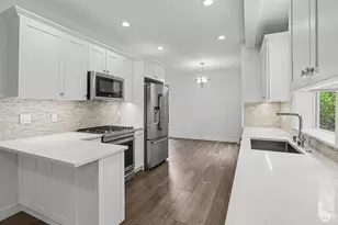 25506 SE 41st Ct, Sammamish, WA 98029 - Photo 12