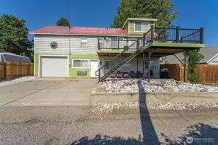 703 Boetzkes Ave, Manson, WA 98831 - Photo 1