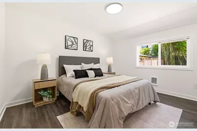 12042 14th Avenue NE, Seattle, WA 98125 - Photo 18