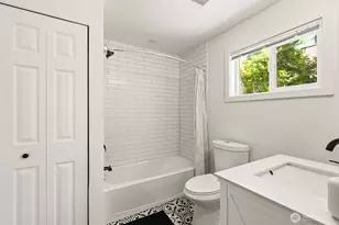 12042 14th Avenue Northeast, Seattle, WA 98125 - Photo 26