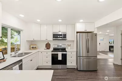 12042 14th Avenue NE, Seattle, WA 98125 - Photo 8