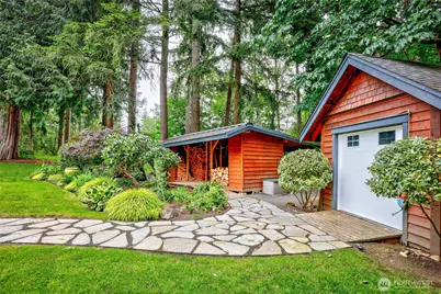 8724 NE Laughing Salmon Lane, Bainbridge Island, WA 98110 - Photo 4