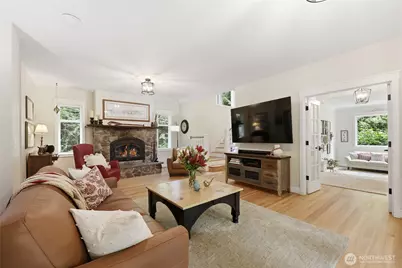 8724 NE Laughing Salmon Lane, Bainbridge Island, WA 98110 - Photo 10