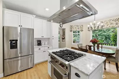 8724 NE Laughing Salmon Lane, Bainbridge Island, WA 98110 - Photo 16