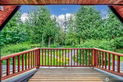 8724 NE Laughing Salmon Lane, Bainbridge Island, WA 98110 - Photo 22