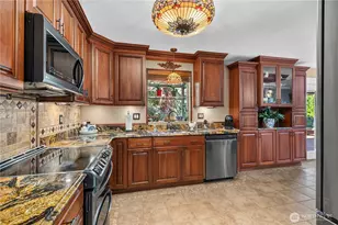 10929 180th St SE, Snohomish, WA 98296 - Photo 6