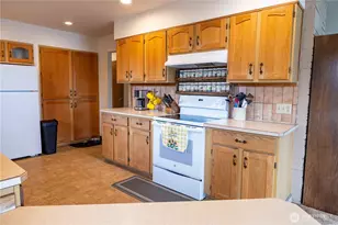 66 Boundary Point Rd, Oroville, WA 98844 - Photo 16