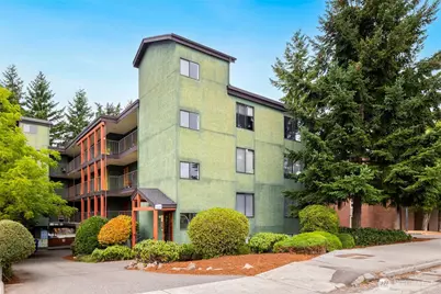 712 N 143rd Street, Seattle, WA 98133 - Photo 1