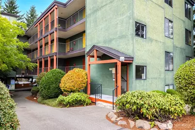 712 N 143rd Street, Seattle, WA 98133 - Photo 2