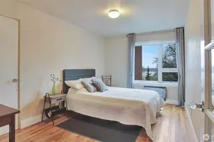 530 W Olympic Pl, Seattle, WA 98119 - Photo 4